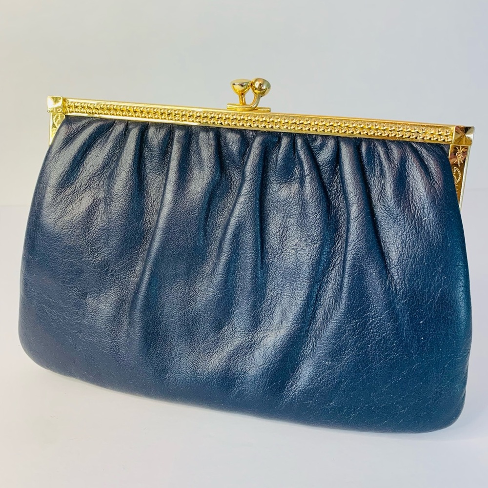 Etra Vintage Leather Frame Kiss Lock  Handbag With Optional Gold Chain Strap